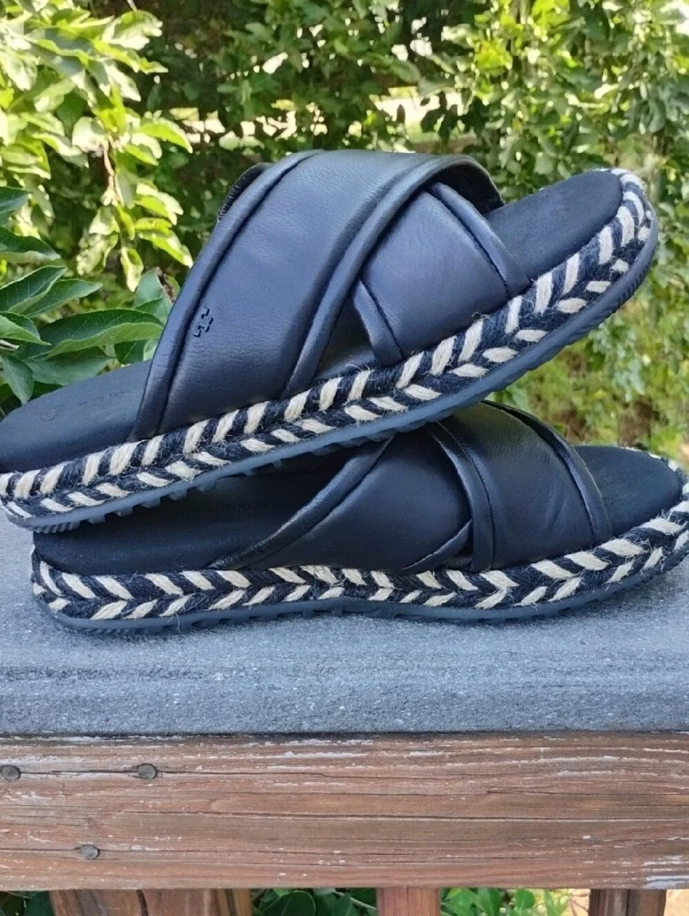EUC Tory Burch Black Leather Criss Cross Jute Espadrilles Slides Resort - 8.5